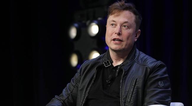 Elon Musk, özel jetinin uçuş bilgilerini paylaşan Twitter hesabını askıya aldı