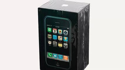 Paketi açılmamış ilk nesil iPhone, gerçek fiyatının 100 kat üzerine satıldı