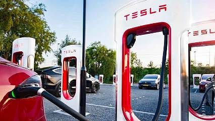  Tesla'ya Türkiye'de şarj ağı işletmeci lisansı verildi