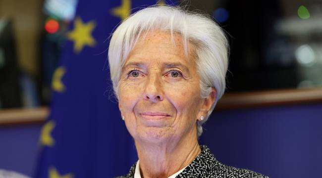 ECB Başkanı Lagarde, enflasyonla mücadele kararlılığını yineledi