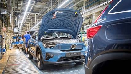 İsveçli otomotiv devi Rusya'daki varlıkları Rus yatırımcıya devredildi