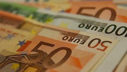 Euro Bölgesi ikinci çeyrekte beklentilerin üzerinde büyüdü 