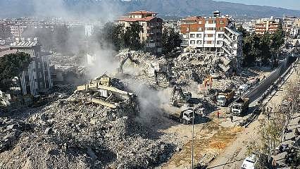 Deprem bölgesi için yeni düzenleme 