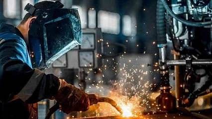 İmalat PMI aralıkta kritik seviyenin altında kaldı 