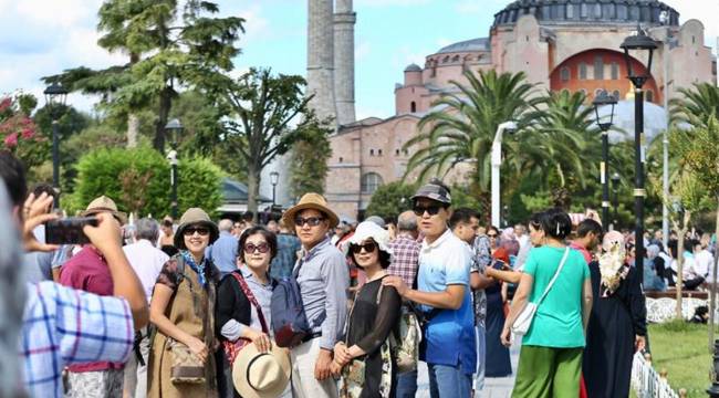 Yabancı turistlerin harcamalarında rekor artış: En çok İngilizler harcadı, en yüksek pay konaklamaya ayrıldı