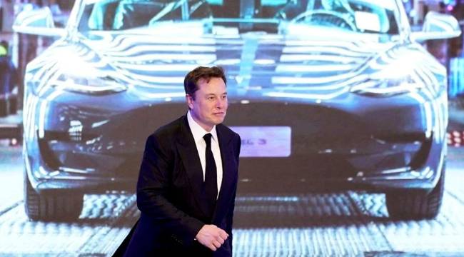   Tesla satışları indirimlere rağmen beklentilerin altında kaldı 