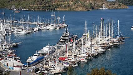 Çelik gövdesiyle dikkati çeken süper yat 'Attila' Fethiye'de 