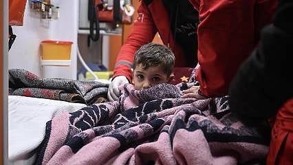 Deprem bölgelerinde hipotermi uyarısı: Nedir? Belirtileri neler, ne yapmalı?