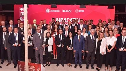 Çimento, seramik ve camın ihracat şampiyonları ödüllendirildi
