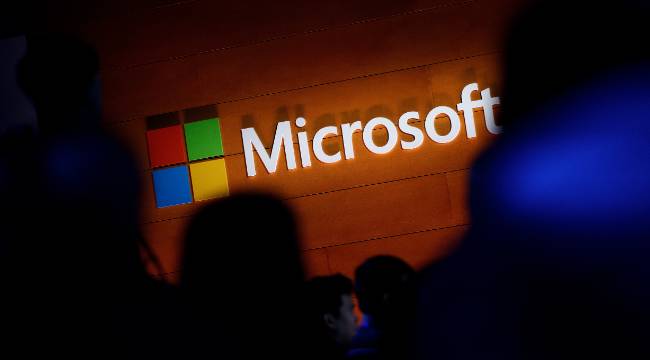 Microsoft CEO'su açıkladı: 10 bin çalışanını işten çıkaracak