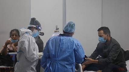 Kovid-19'dan daha öldürücü: Hindistan'da ortaya çıkan Nipah virüsü nasıl bulaşıyor, belirtileri neler?