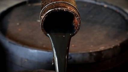 OPEC+ ülkeleri vanaları kıstı, petrol fiyatları fırladı 