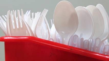 İngiltere'de tek kullanımlık plastik ürün yasağı başlıyor 