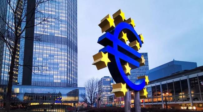 ECB, finansal kurumları ekonomik risklere karşı uyardı