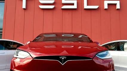 Tesla'ya 'abartılı' reklam cezası 