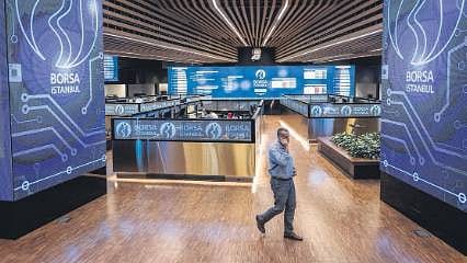 Yabancı yatırımcı 53,5 milyon dolarlık hisse sattı 