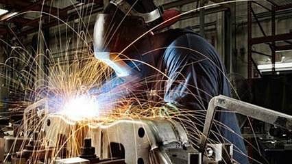 Sanayi üretimi ocakta beklentileri aştı 