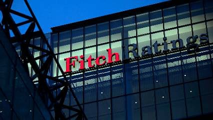 Fitch: Faiz adımlarında farklılaşma var