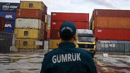Gümrük ceza tutarları ve fazla çalışma ücretleri yeniden belirlendi