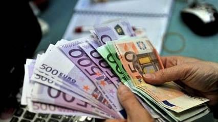 Euronun 20. üyesi oldu 