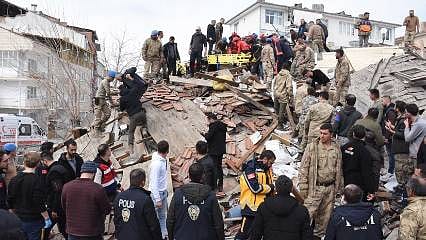 Malatya'da 5,6'lık deprem: 1 ölü, 103 yaralı 