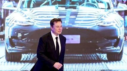  Tesla satışları indirimlere rağmen beklentilerin altında kaldı 