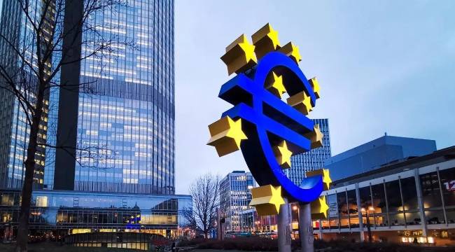 ECB tutanakları, büyüme endişelerine rağmen 'enflasyon hedefi' sinyali verdi