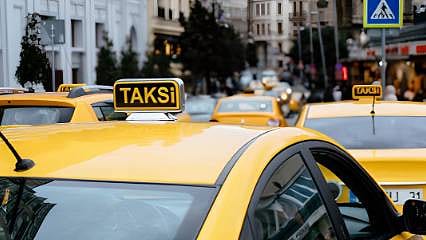 İstanbul'da taksicilerden taksimetre ücretine yüzde 100 zam talebi