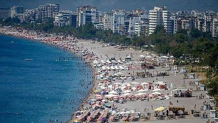 Bayram rezervasyonları yurt içinde yüzde 30 arttı, yurt dışında talep vizesiz ülkelere kaydı 