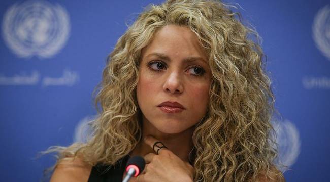 Ünlü şarkıcı Shakira, vergi kaçırma suçlamasını kabul etti