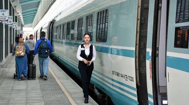 Ankara-Sivas Hızlı Tren Hattı'ndaki ücretsiz biletler tükendi