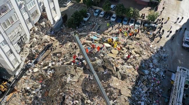 Türkiye Müteahhitler Birliğinden üyelerine "iş makinelerini deprem bölgesine yönlendirme" çağrısı