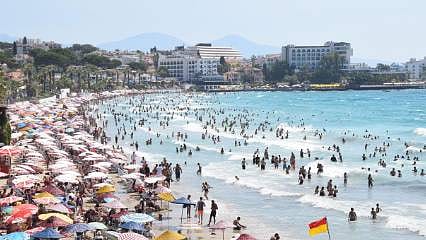 Tüm zamanların turist rekorunun kırıldığı Antalya'ya en çok ziyaret bu 3 ülkeden