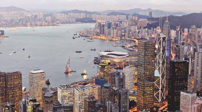 Hong Kong, turizmi canlandırmak için 500 bin ücretsiz bilet dağıtacak 