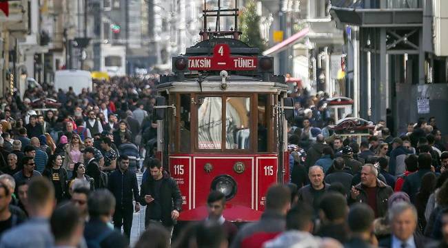 Türkiye nüfusu 2022'de 599 bin 280 kişi arttı 