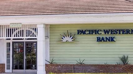 Satış haberleriyle yüzde 55 değer kaybeden ABD'li banka Pacwest'ten açıklama var 