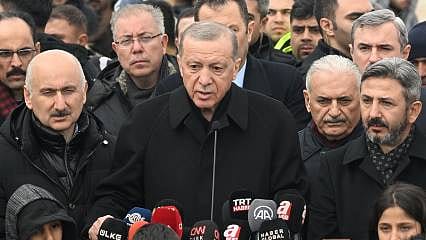 Cumhurbaşkanı Erdoğan: Depremzedelere 15 bin lira taşınma yardımı bugün başlıyor 