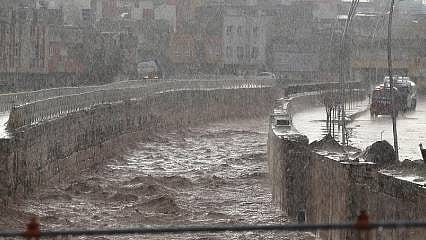 Meteorolojiden deprem bölgesi için kuvvetli sağanak uyarısı