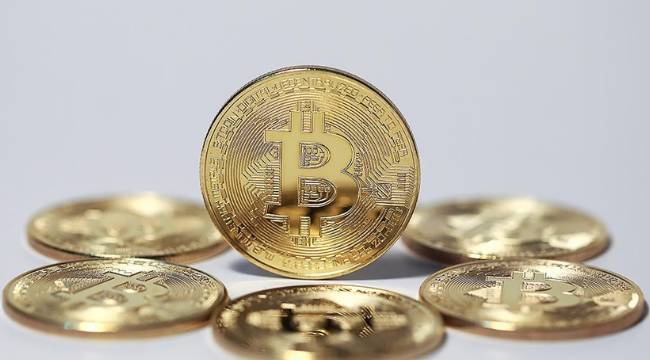 Bitcoin'in fiyatı 10 ay sonra yeniden 30 bin doları aştı