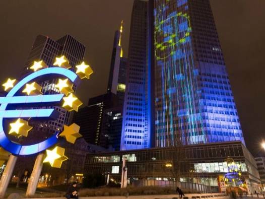 Avrupa Merkez Bankası faizi 15 yılın en yükseğine çıkardı 