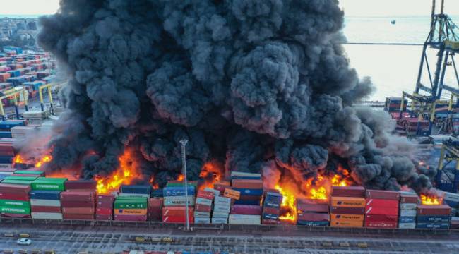 İskenderun Limanı'nda yangın devam ediyor