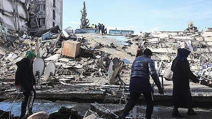Otelciler kapılarını depremzedelere açtı