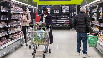 İngiltere'de enflasyon kasımda hız kesti 