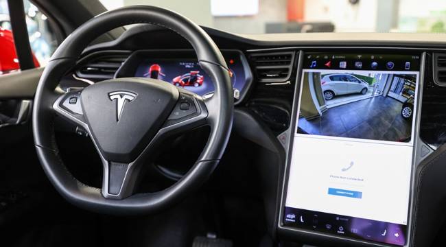  Tesla, 363 bine yakın aracını geri çağırdı