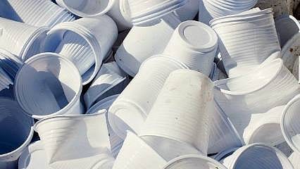İngiltere'den tek kullanımlık plastik yasağı 
