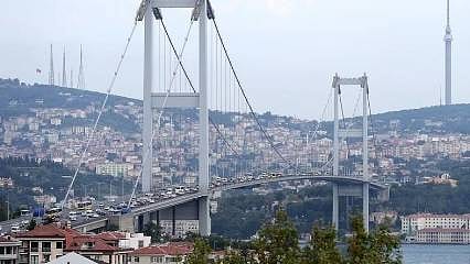 Köprü ve otoyol geçiş ücretlerine KDV zammı geldi