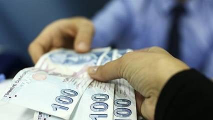 Yaşlı aylığı 2 bin 348 TL'ye yükseltildi