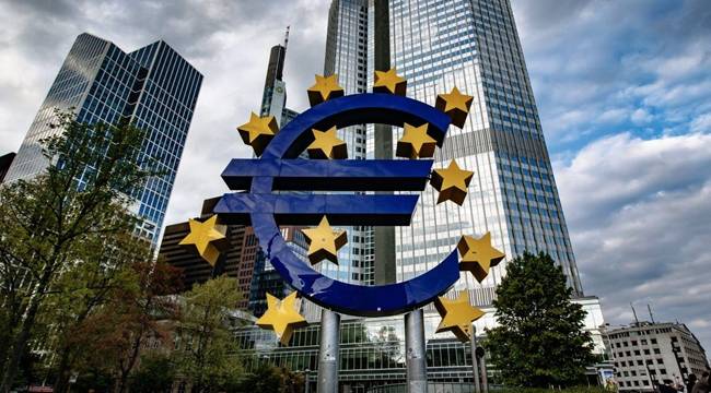Euro Bölgesi’nde alarm sinyalleri artıyor